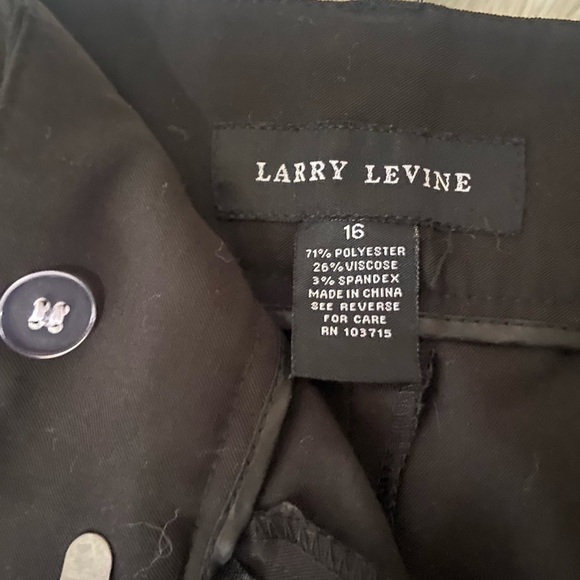 Larry Levine Black Capri Pants Size 16 - Picture 3 of 6
